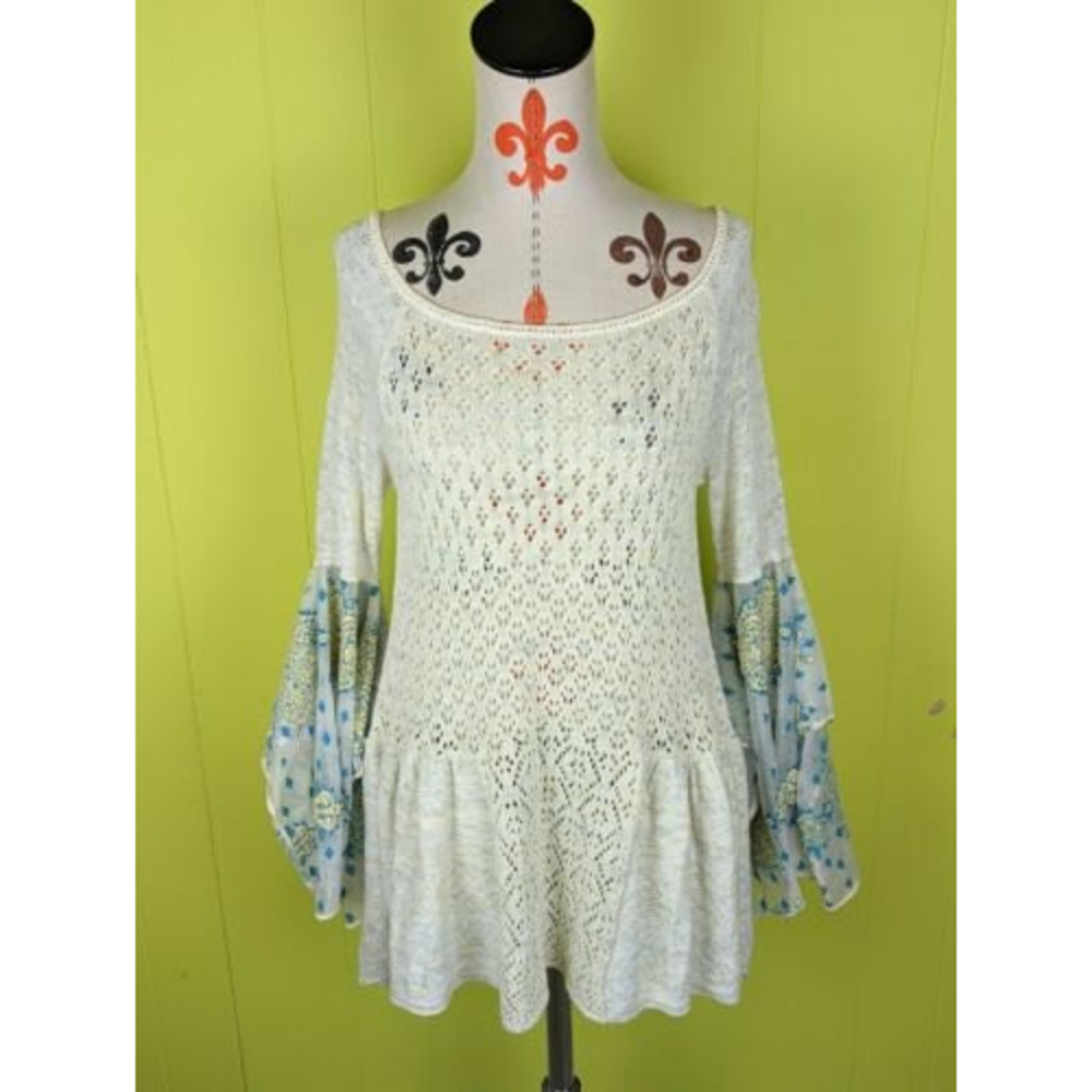 Unique Looking FREE PEOPLE Boho Crochet Flare Square Sleeve Sweater Ivory/Blue